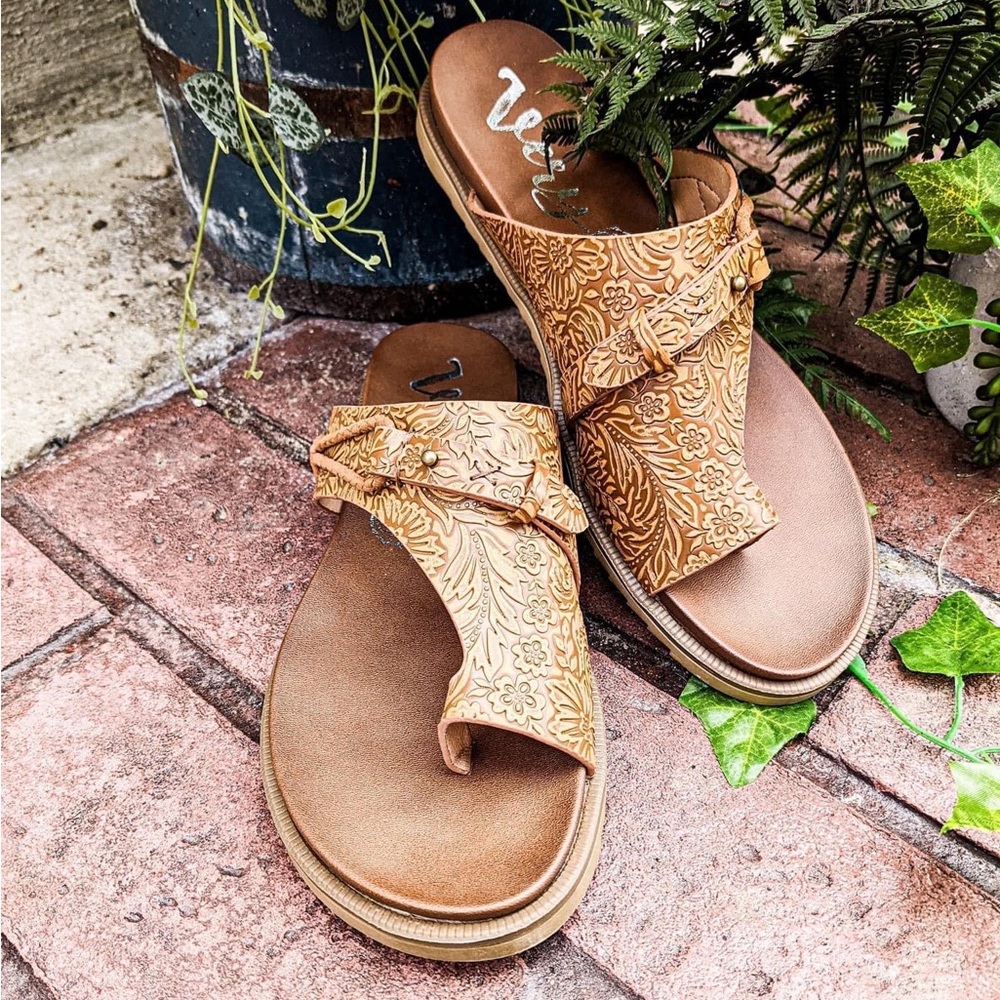 Tan Tooled Leather Sandals by Very G
